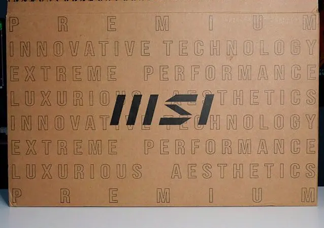 MSI RAIDER 18 HX AI – ULTRA 9 285HX – 32GB DDR5 – 1TB SSD – 18″ 4K UHD – RTX 5080 16GB – RÉTROÉCLAIRÉ – BLACK