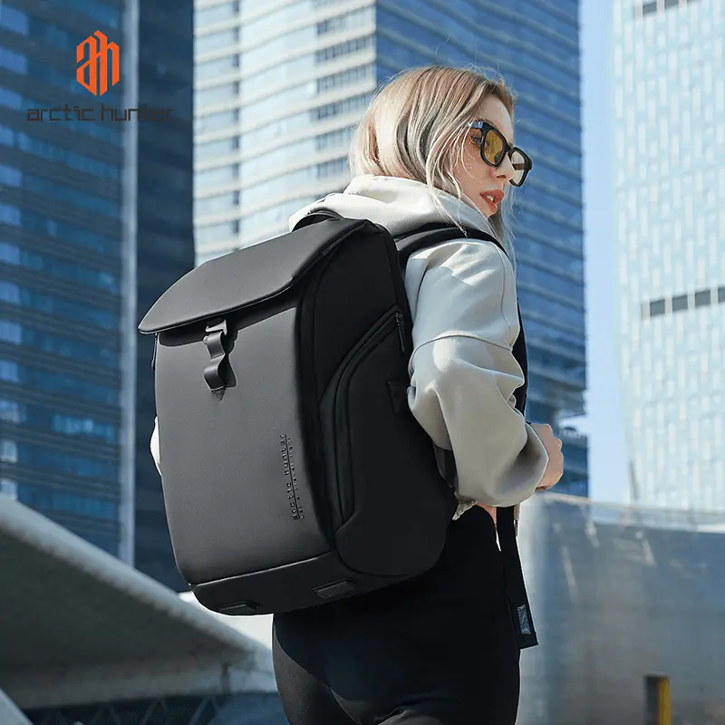 ARCTIC HUNTER B00558 – SAC À DOS 15,6″ – 24L – USB – POLYESTER IMPERMÉABLE – DOCUMENT & LAPTOP