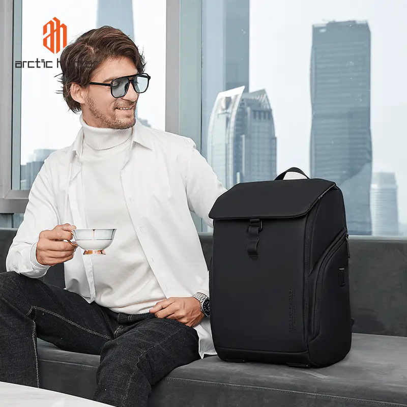 ARCTIC HUNTER B00558 – SAC À DOS 15,6″ – 24L – USB – POLYESTER IMPERMÉABLE – DOCUMENT & LAPTOP