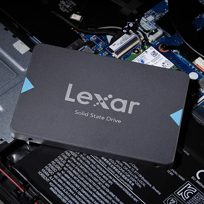 LEXAR NQ100 – DISQUE DURE INTERN SSD 2.5″ SATA III – JUSQU’À 550 MO/S – STOCKAGE RAPIDE – ORIGINAL – BLACK